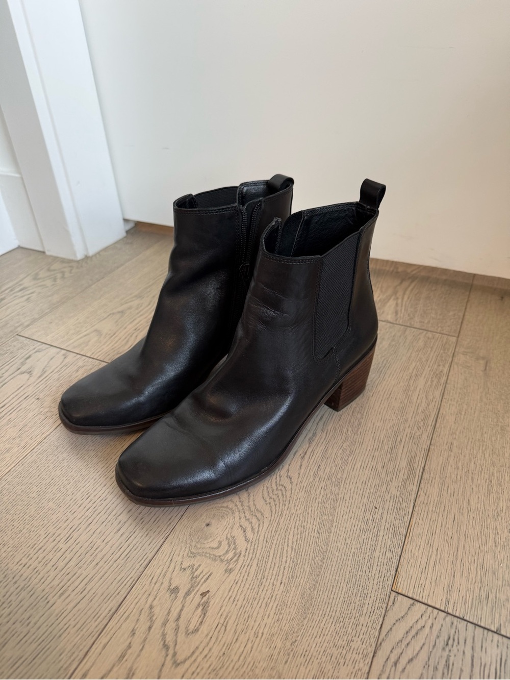 Lucky Brand Black Leather Chelsea Ankle Boots with Stacked Heel